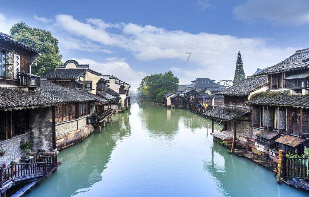 福特探险者轻松驾驭山海关的陡峭小路还是各种复杂路况，抵达西安